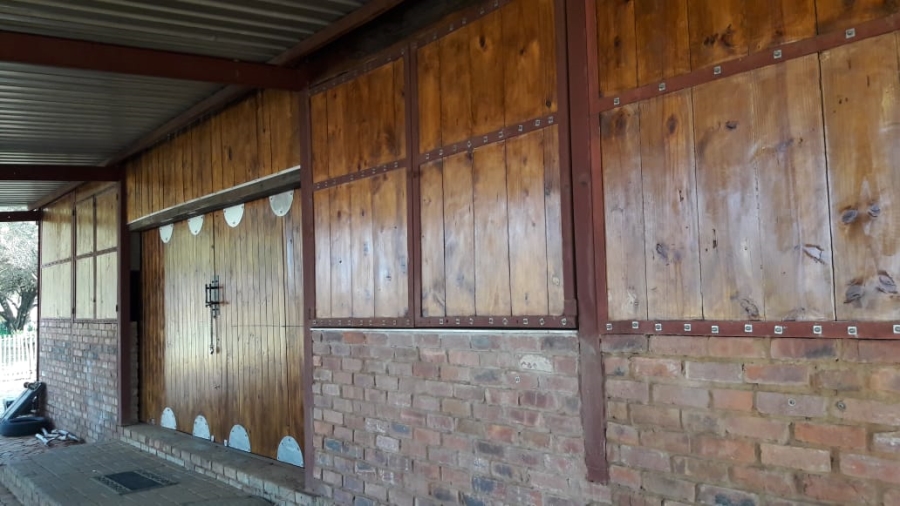 5 Bedroom Property for Sale in Rietfontein A H North West